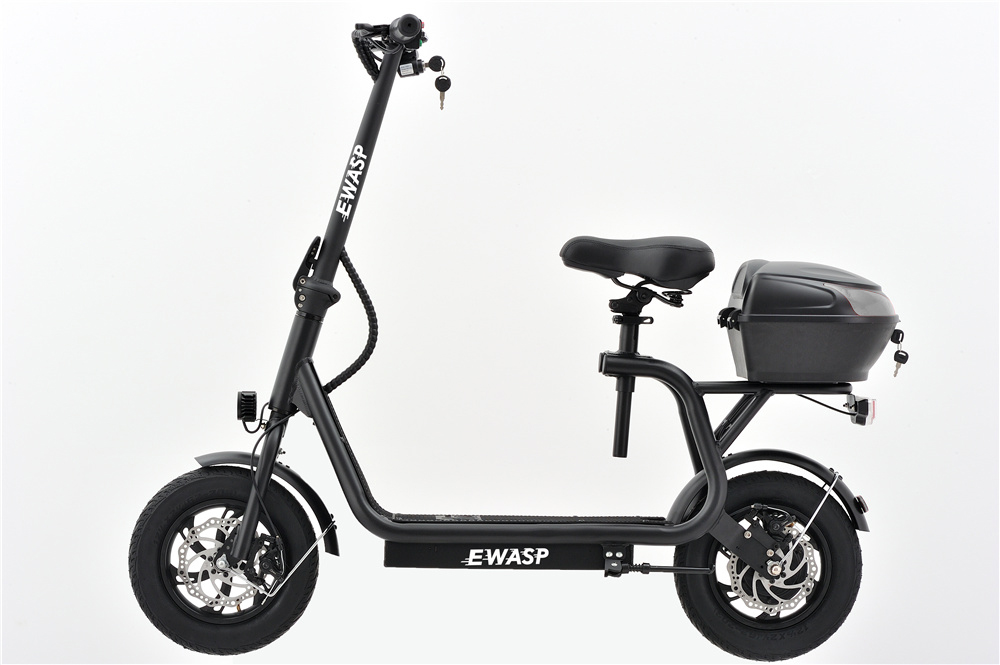 Smart e-scooter med 12 tum stora hjul