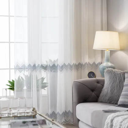 Light transmission matching curtain