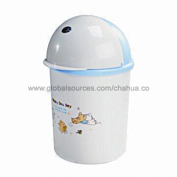 Plastic Trash Can to Be Put on Desk, Durable, Ideal for Home/Hotel Use, 2.5 Liters