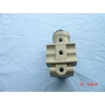 The Bendix D-2 governor valve