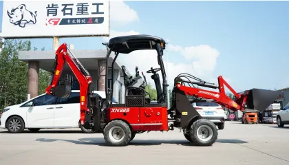Rhinoceros backhoe loader 2.2 ton small backhoe with Kubota engine