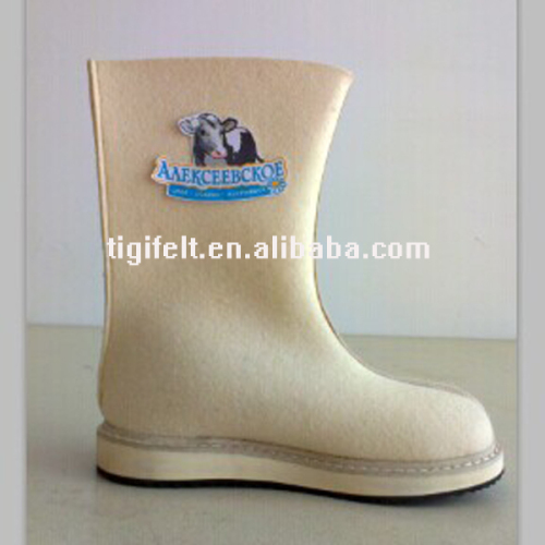 warm wool felt boot