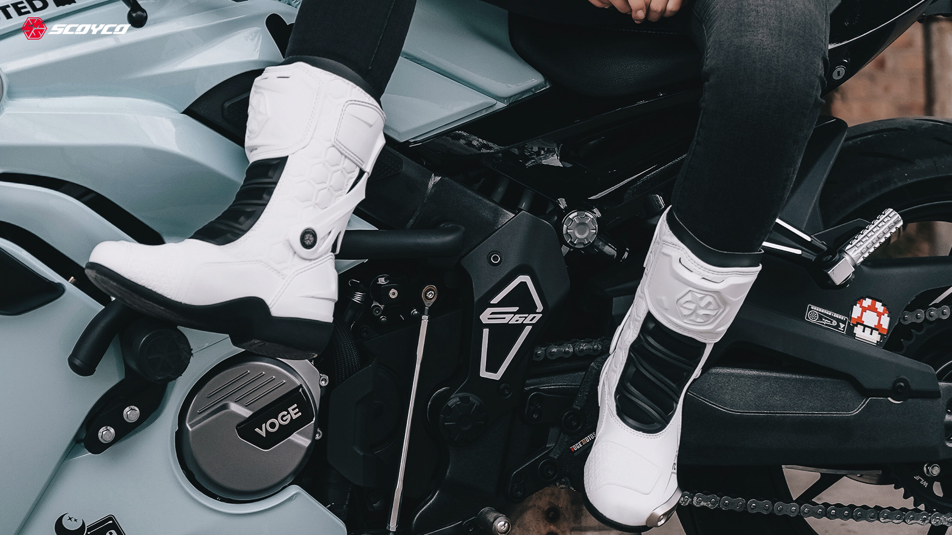 Motorcycle racing boots for women