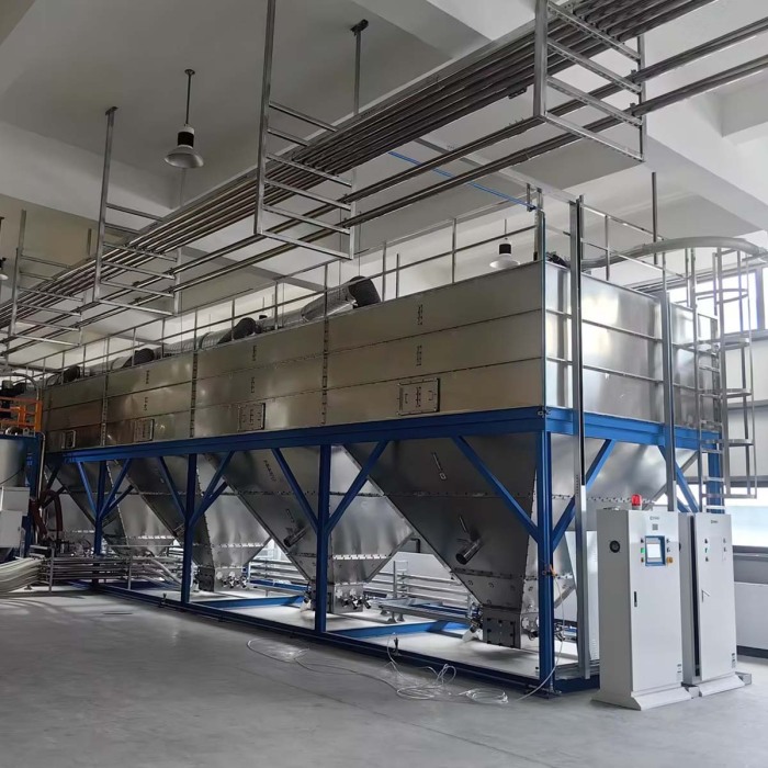 Sistem pemberian pakan terpusat Lembar PET