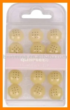 colored thumb tacks