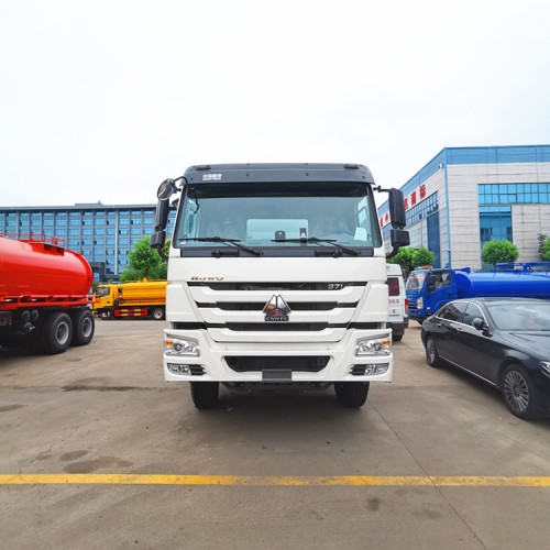 Sinotruk Howo 40CBM Bulk Feed Truck