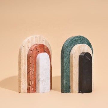 I libri di pietra di travertino e marmo personalizzabili: eleva il tuo arredamento per la casa con sculture uniche