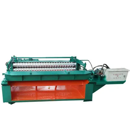 Small Mobile Wood Log Debarking Machine - Wood Log Debarker