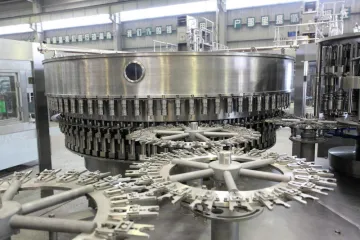 Volumetric Mineral Water Filling Machine , 18000bph Beverage Filling Machinery