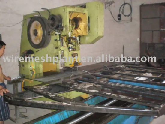 Perforated metal machine/Hole-pounding mesh machine