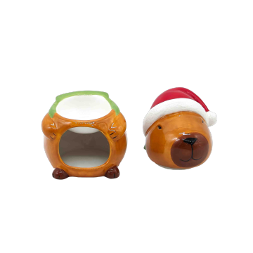 Calentador de carpincho con gorro de Papá Noel