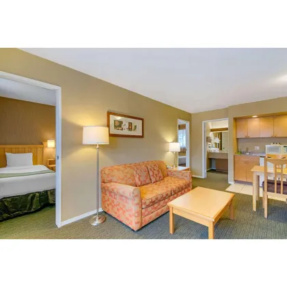 Econo Lodge 3-Star Comfort King Bedroom Sets