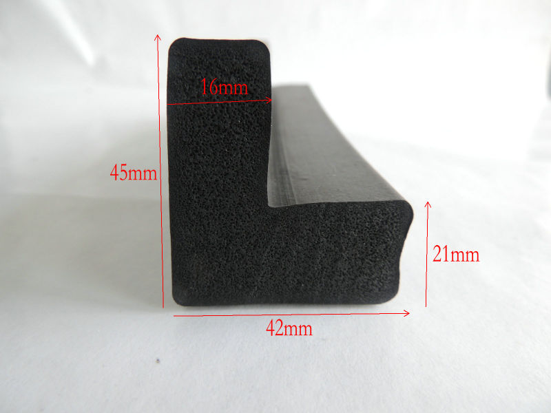 EPDM Foam Extrusion High Quality Rubber Strip for Ship