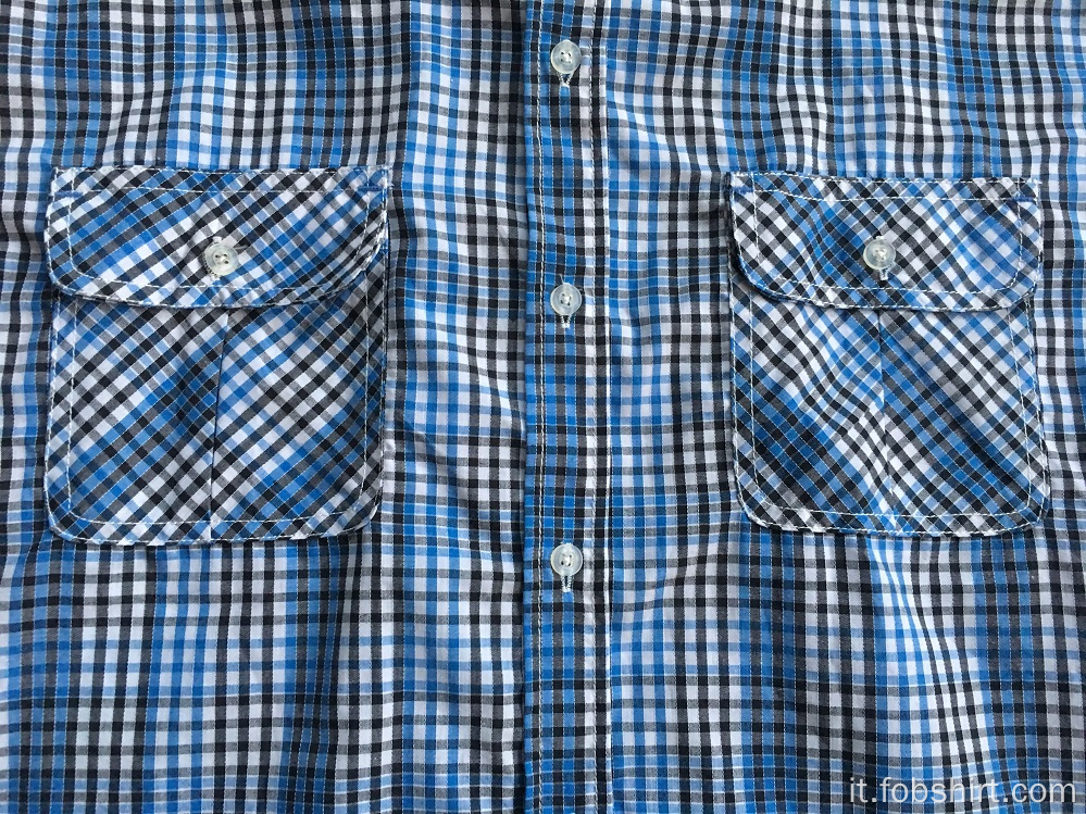 Camicia a quadri con due tasche sul petto