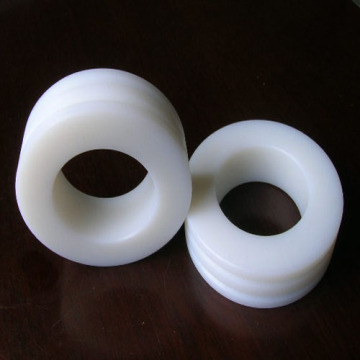 Ось UHMWPE