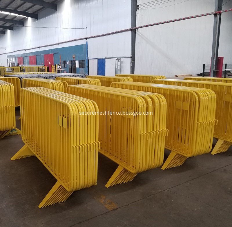 crowd control barriers