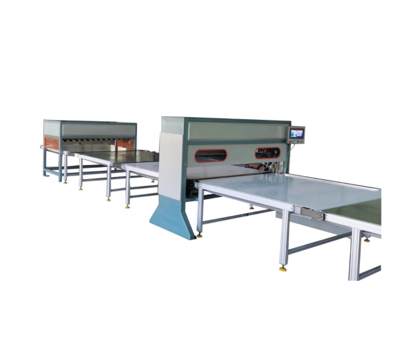 Special packing conveyor for packing mattress