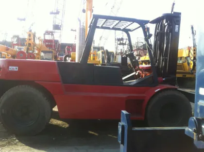 Used Komatsu Forklift FD100-7 in good condition