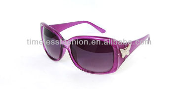 Fashionable Sunglasses With Butterfly Decoration