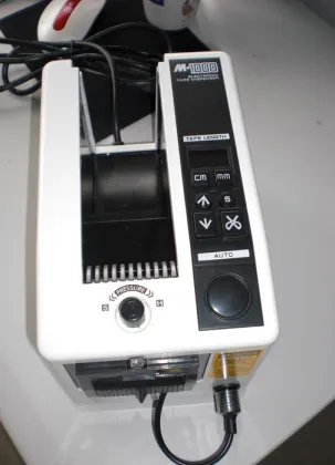 ELM M-1000 automatic tape dispenser
ELM M-1000 Automatic Tape Dispenser,Tape Cutter Machine,Tape Dispenser Machine
Pictures: