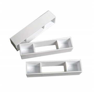 Narrow bee hive plastic frame ends or spacers