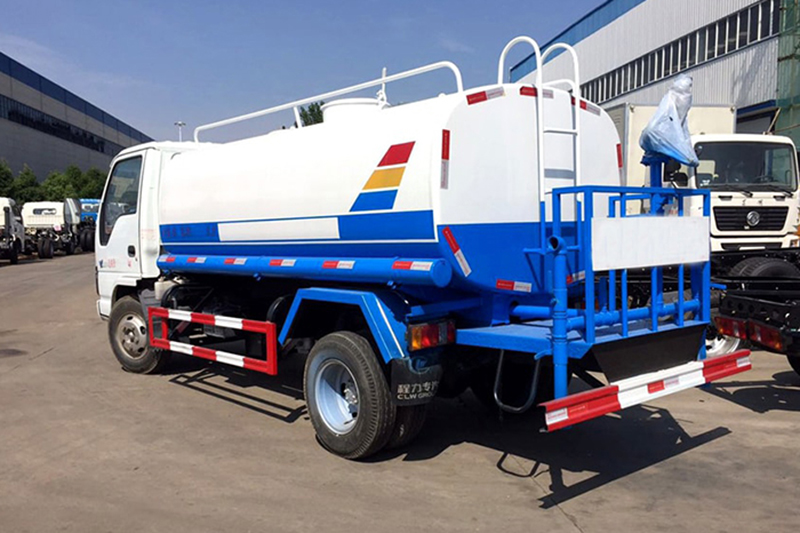 ISUZU 5cbm Drink Water Distribution Water Tanker Truck