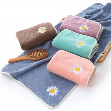 Custom Microfiber Strong Water Absorption Household Face Towel with Daisy Design