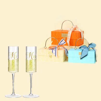 High-Quality Vintage Silver Stamping Hand Gift Box Wedding Mr and Mrs Champagne Glasses Set