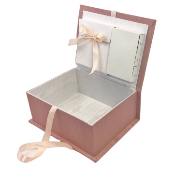 Fabric Bound Gender-Neutral Newborn Memory Organizer