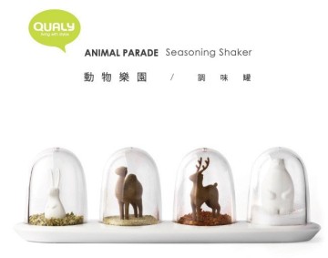 Hot Sale Qualy Plastic Animal Parade Seasoning Shaker Set