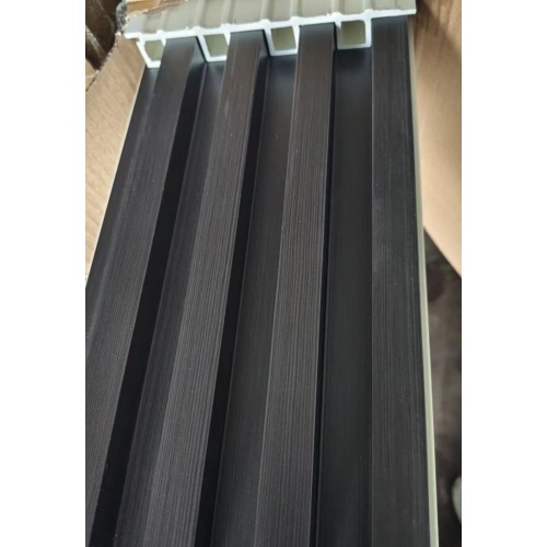 Profesional OEM Gril Hollow Latar Belakang Dinding Fluted Plastik Komposit Plastik Komposit WPC Panel Dinding