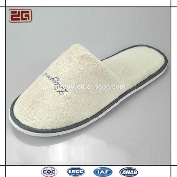 China Suppiler Wholesale Color &Logo Custom Bedroom Washable Hotel Slippers