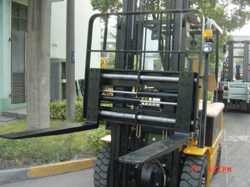 Forklift Attachments Fork Positioner For Hangcha Forklift Loading Cargo