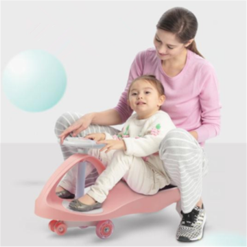 Carro de balanço ao ar livre do bebê brinquedo clássico do carro de torção