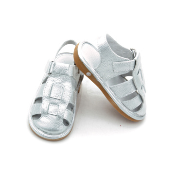 2018 Sapatos Squeaky Sandálias de Bebê Adoráveis