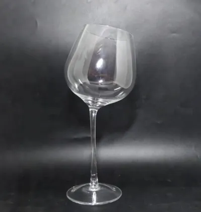 balloon shaped twisted stem gin tonic glasses