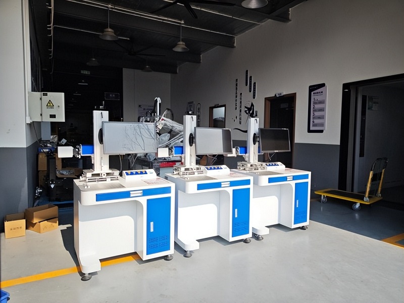Chuke Intelligent Side-mounted Fiber Laser Marking Machine Successfully Delivered, Production Line Remains Uninterrupted!