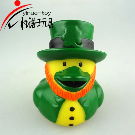 EN71 Eco-friendly pvc material mini yellow gentle man duck with green hat and dress squirt toy customize eco-friendly toy