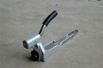 Manual Carton Stapler