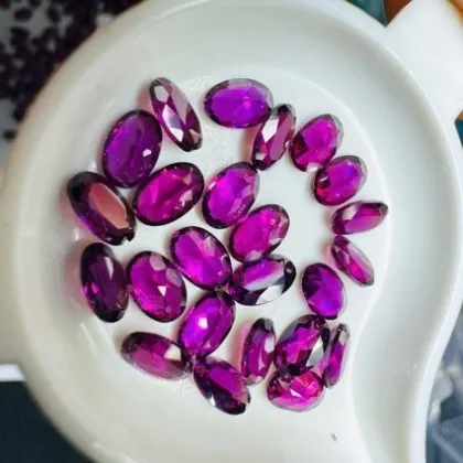 Natural Egg-Shaped Faceted Magnesium Aluminum Purple Garnet