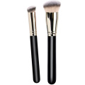 Small Thumb Slanted Concealer brush