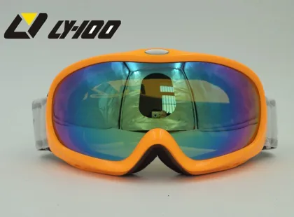 anti-fog ski goggles