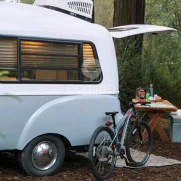 Remorque 4x4 hors route avec salle de bain et cuisine