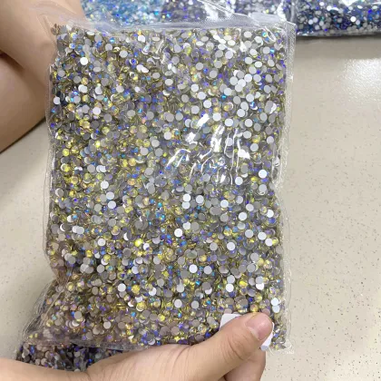 Non-Hot Fix Crystal Flat Back Stones: A Versatile Option for Jewelry and Clothing Decoration