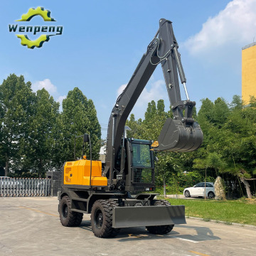 13.5 Ton Hydraulic Wheel Excavator For Earthmoving