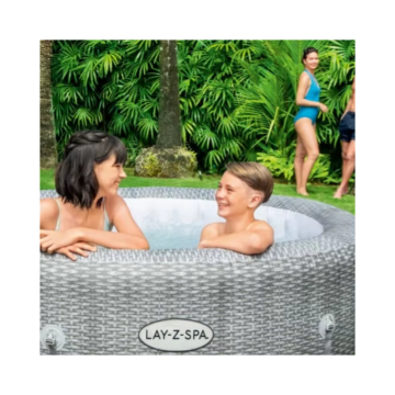 Luxury Modern PVC Inflatable Bathtub - 6-Person Capacity Spa Tub