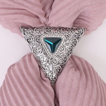 Stylish Fashion Accessories: Exploring Triangle-Style Slide Scarves, Buckle Scarves, and Jewelry Accessories