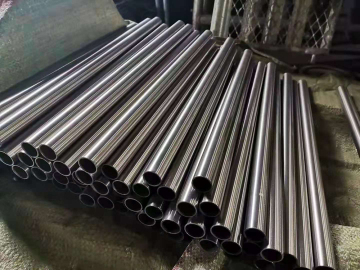 Zr702 أنابيب Zr غير ملحومة من الزركونيوم النقي