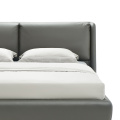 Modernes Schlafzimmer setzt luxuriöses Holzking -Size -Bett