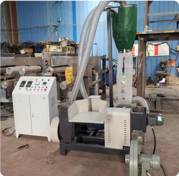 Low temperature granulator for film scraps